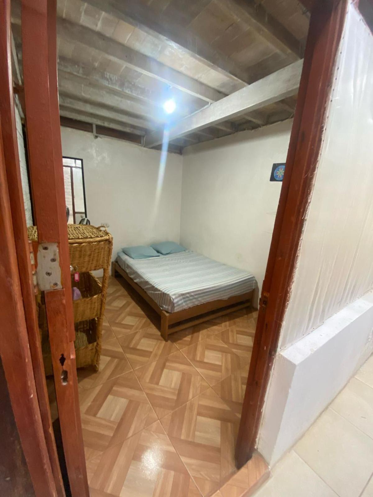 Wiracocha Hostal Манкора Екстериор снимка